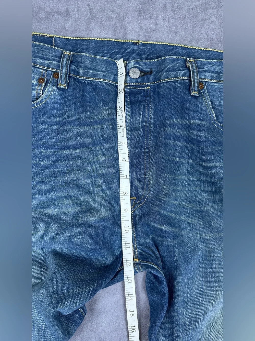 Levi's 501 Original Fit Jeans Men's 36x30 Medium Wash Blue Button Fly Straight